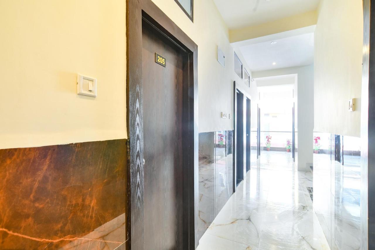Hotel Fabexpress Sp7 Indaur Exteriér fotografie